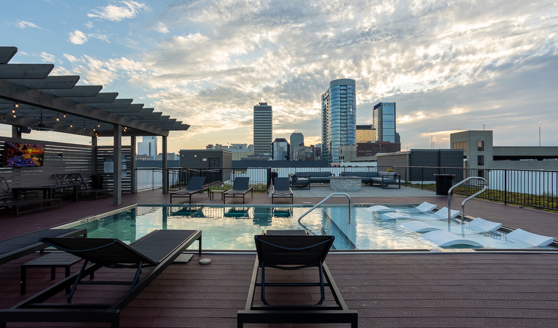 Pool with view of Indianapolis skyline